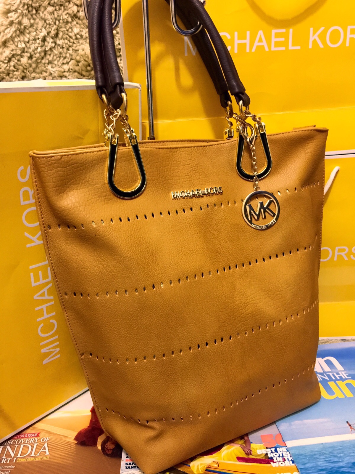Buy Michael Kors MICHAEL KORS 邁克高仕 MK Jet Set Simple Solid color Logo  Cotter Tote Bag Tote bag Shopping bag hand bill of Lading shoulder bag  small female model 2024 Online |