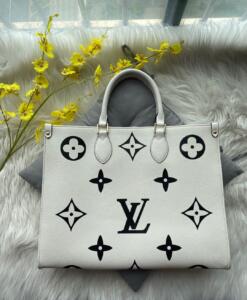 Louis Vuitton Tote Handbags Archives - Dilli Bazar