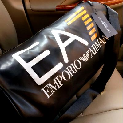 Buy Emporio Armani Men Black Nylon Messenger Bag for Men Online | Trendin